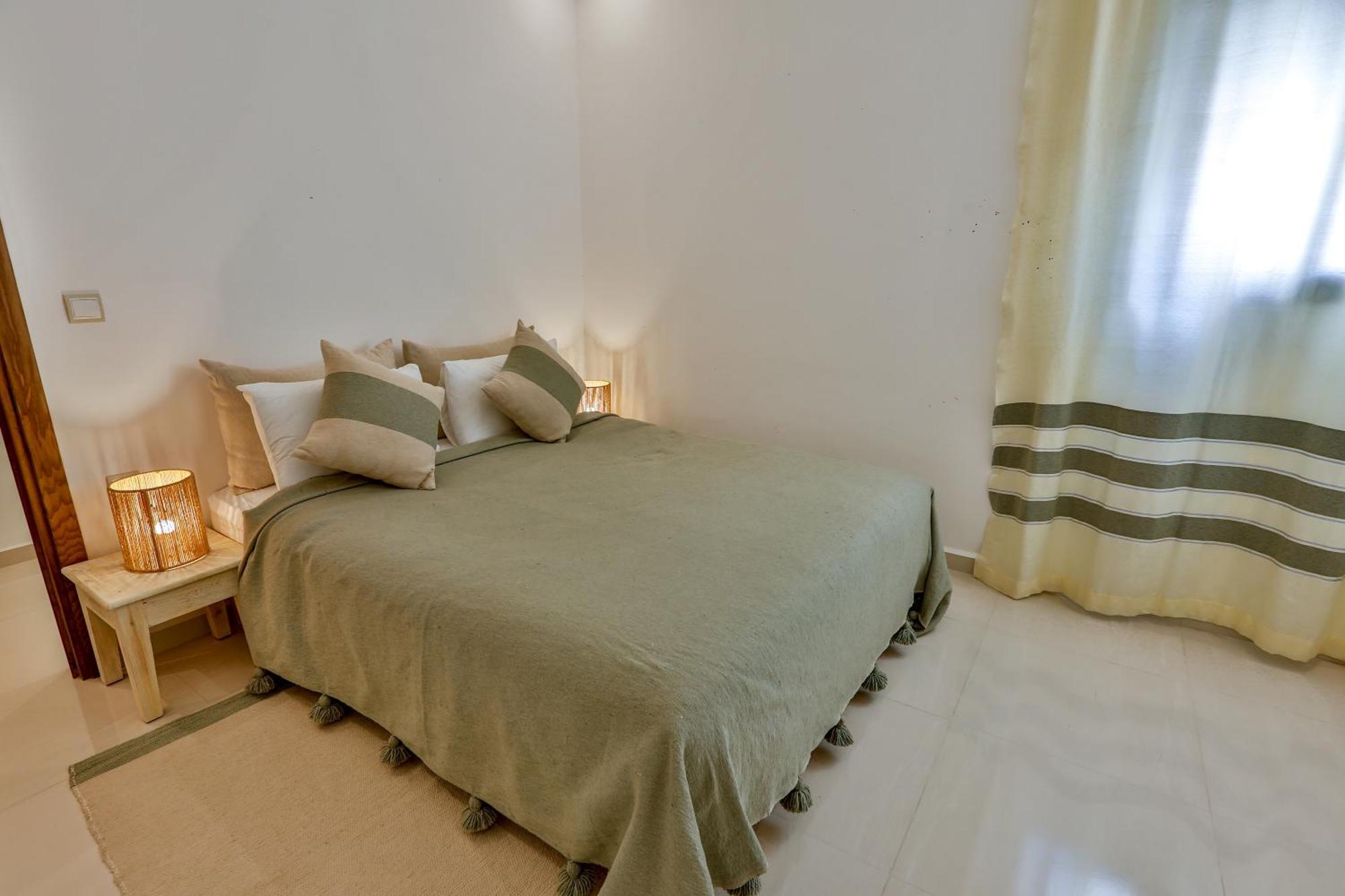 Hanah Apartments By Living เอสเซาอิรา ภายนอก รูปภาพ