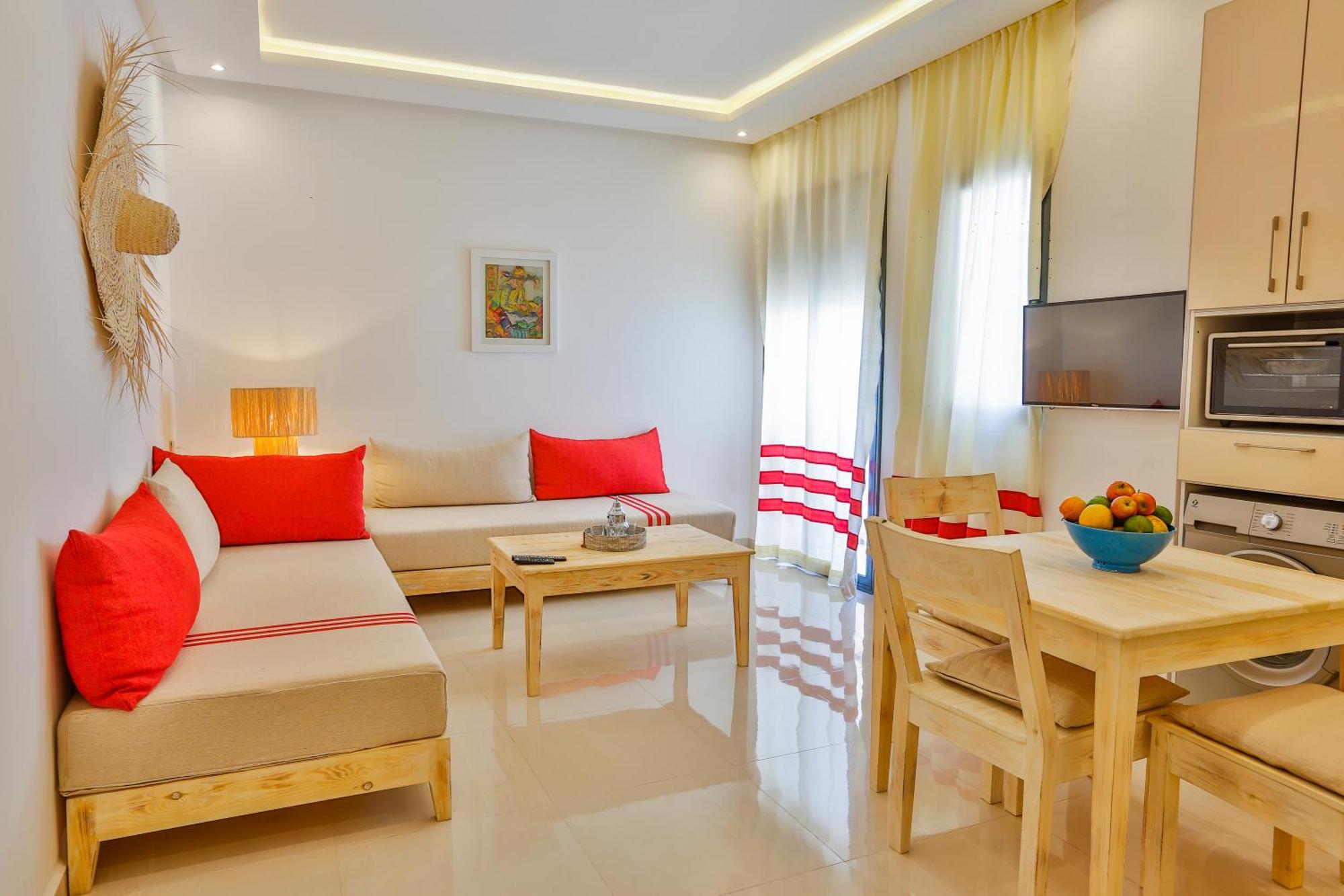 Hanah Apartments By Living เอสเซาอิรา ภายนอก รูปภาพ