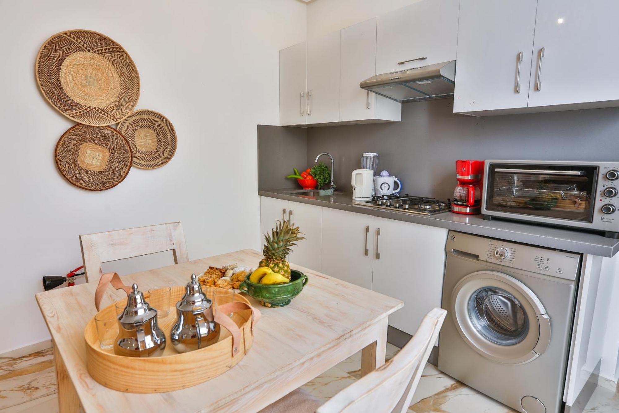 Hanah Apartments By Living เอสเซาอิรา ภายนอก รูปภาพ