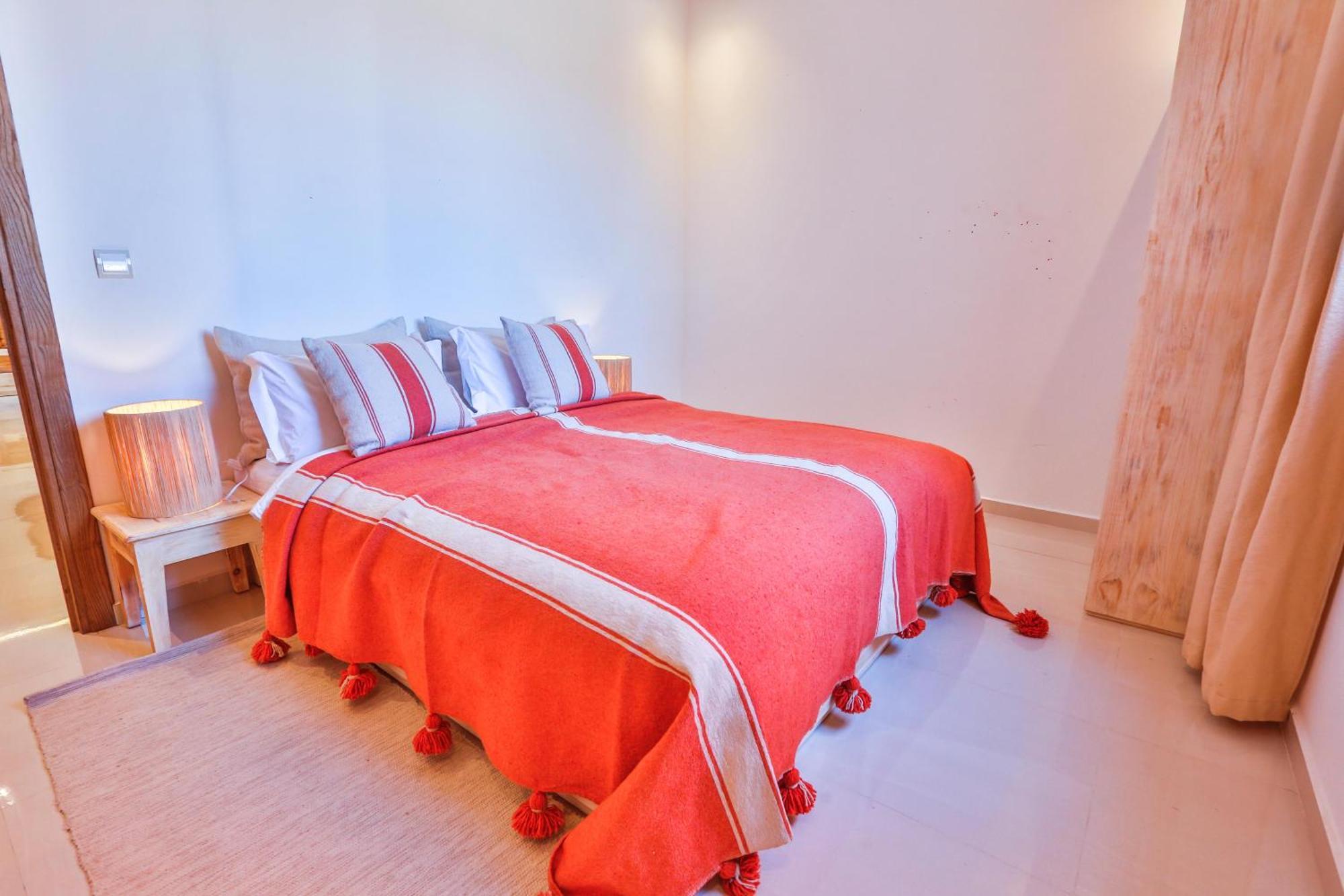 Hanah Apartments By Living เอสเซาอิรา ภายนอก รูปภาพ